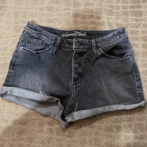 Universal Threads high rise shortie - Picture 6 of 7